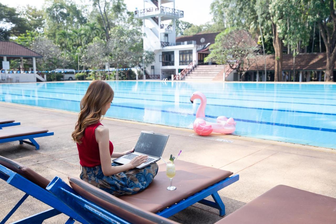The Imperial Chiang Mai Resort & Sports Club Екстер'єр фото