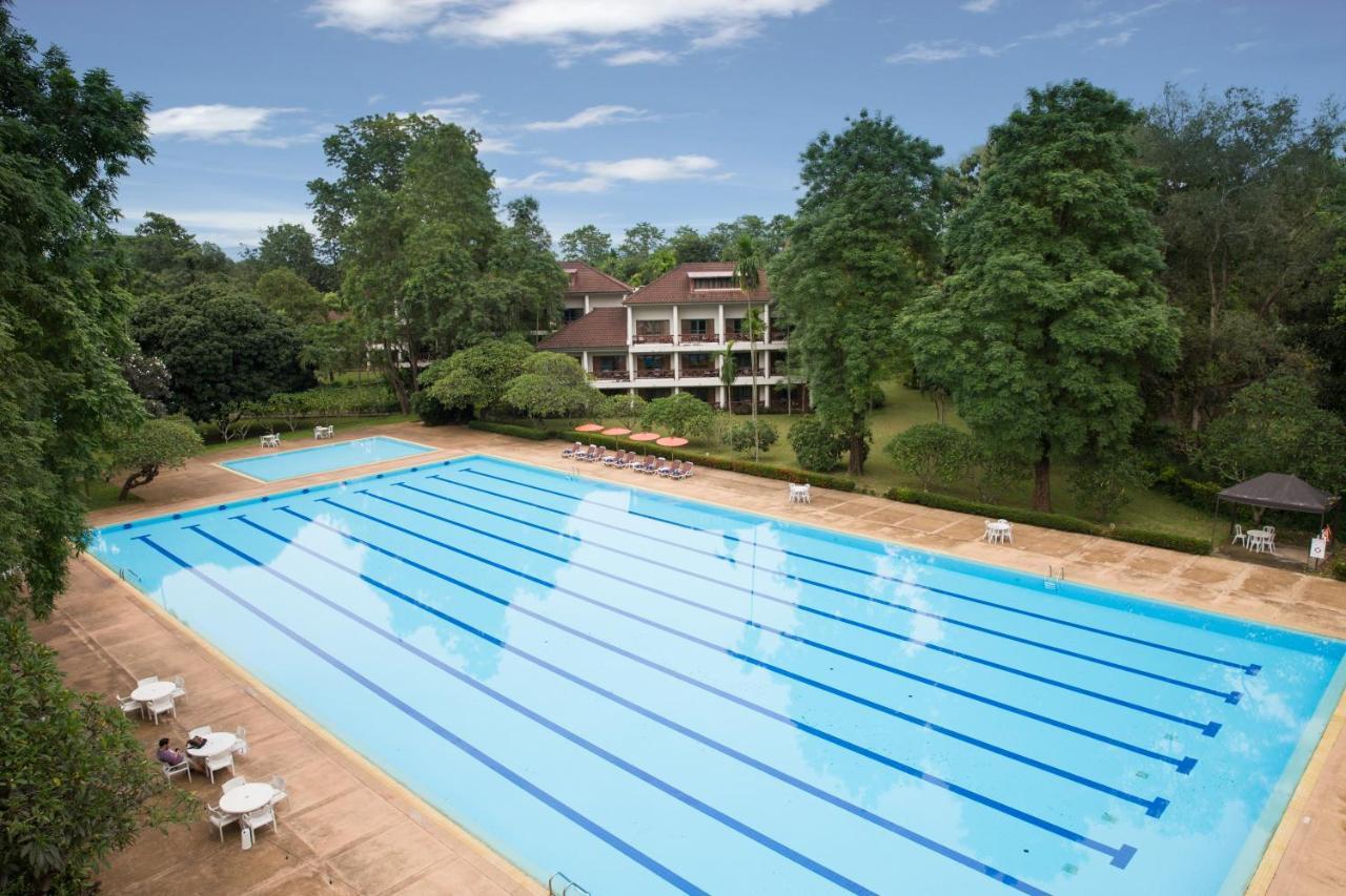 The Imperial Chiang Mai Resort & Sports Club Екстер'єр фото